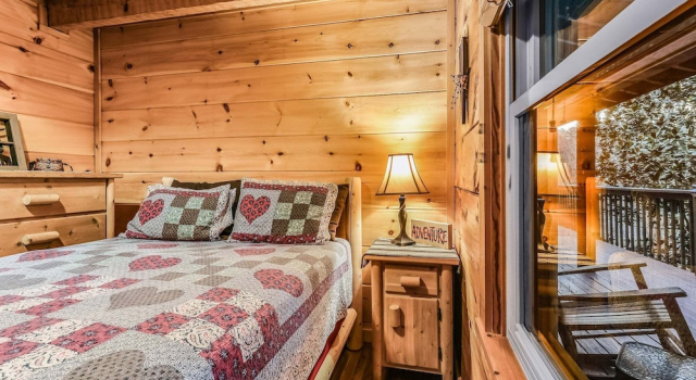 Tennessee Risky 3 Bedroom Cabin