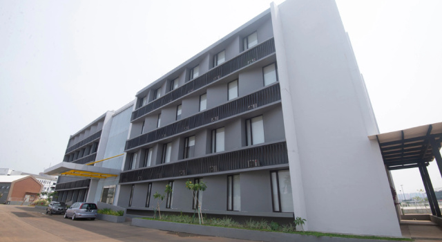 RedDoorz Plus @ Jakarta International Equestrian Park, Book Hotel Jakarta Jakarta Province