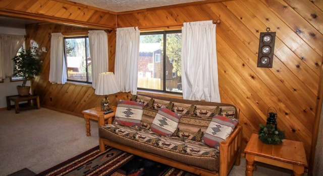 Grande Lodge 1053 by RedAwning, Забронировать Отель Фаунскин San Bernardino Mountains, рядом с Кемпинг Граут-Бэй