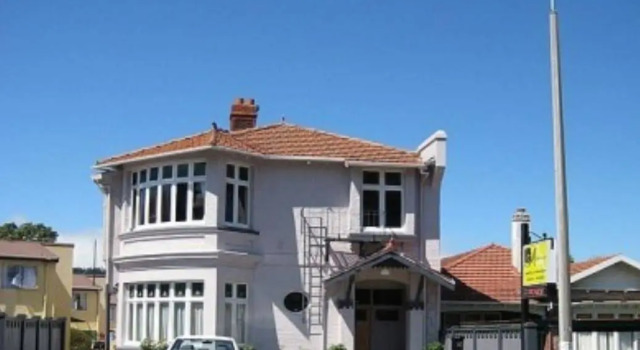 Albatross Inn Bed and Breakfast