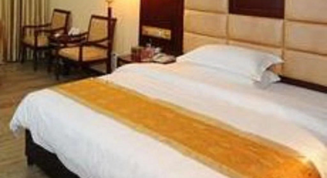 Guangxi Yulin Shenghao Business Hotel, Prenota Hotel Hotel a Yulin con parcheggio, Parcheggio