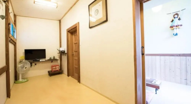 Jeonju Pureunyoram Pension, Забронировать Отель Чонджу Чолла-Пукто, рядом с Конфуцианская школа хянгё в Чонджу