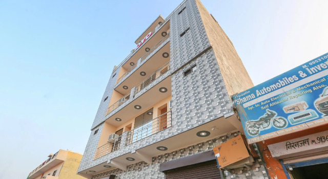 SPOT ON 65948 Royal Villa, Rezervovat Vila Chaty v Haryana, Chalupa