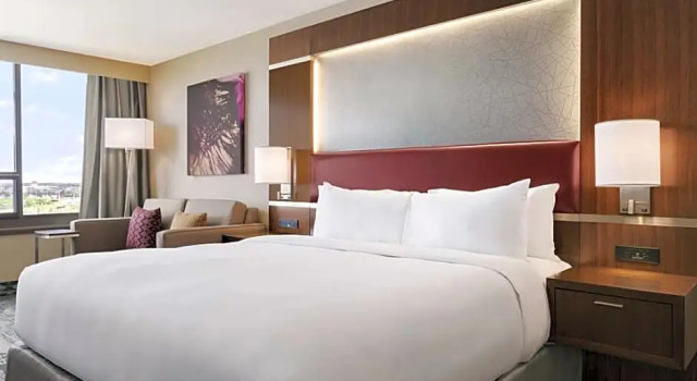 Номер Deluxe DoubleTree by Hilton Hotel Toronto Airport West