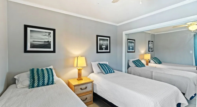 2BR Condo Beach Access Pool and Walk to Hangout
