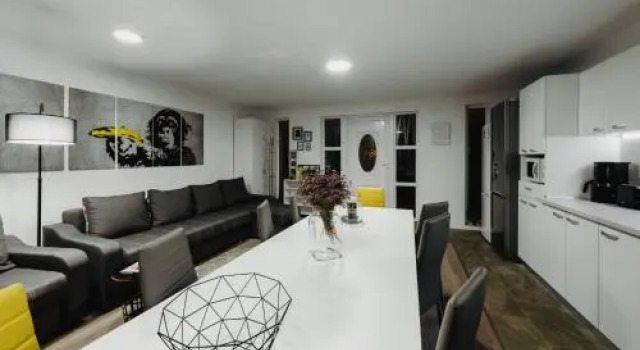 Casa Karla, Varaa Hotelli Turda Cluj