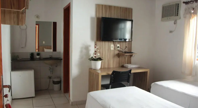 CR Hotel Bueno