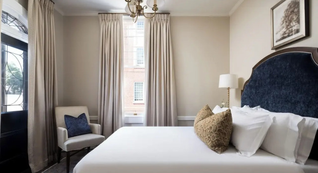 Номер Classic 86 State Circle - Luxury Boutique Hotel
