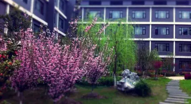 Dong Rong Resort Hotel, Boek Resort Chizhou Anhui