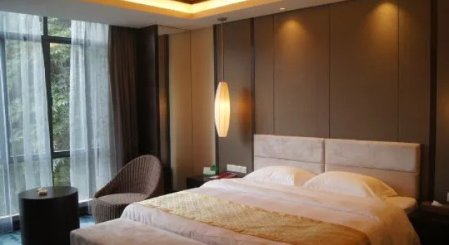 Семейный люкс Deluxe Yichun Jing'an · Changlv Qinlu Jiuling Hot Spring Hotel (Kuangzhong Garden)