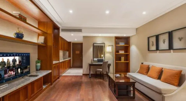 Номер Deluxe Qingdao Impression Hotel