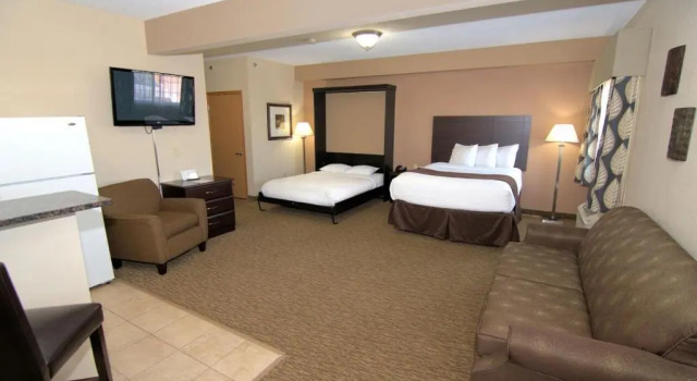Семейный люкс Rock Island Inn & Suites
