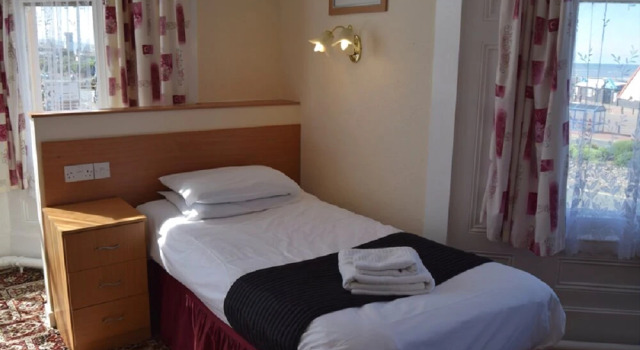 Westminster Hotel, Забронировать Отель Отели и гостиницы Рила, рядом с Пляж Rhyl, Отель