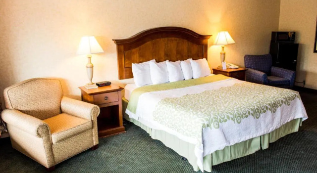 Двухместный номер Standard c 1 комнатой Days Inn by Wyndham Klamath Falls