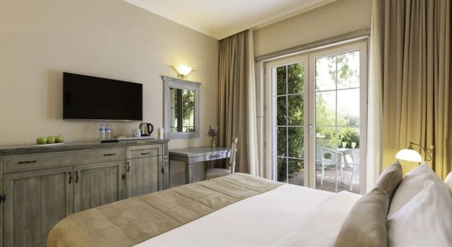 Номер Deluxe Alaçatı Beach Resort & SPA