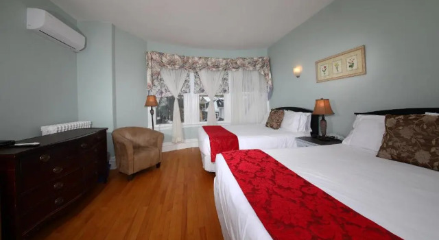 Четырёхместный номер Standard The Eden Hall Inn