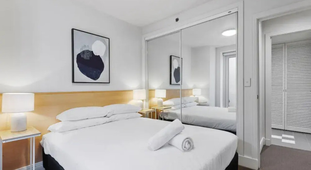 Chic 1-bed Apartment Steps From Shopping Street, Book Apartment South Yarra 