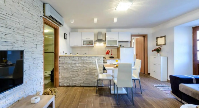 Apartment Mistral