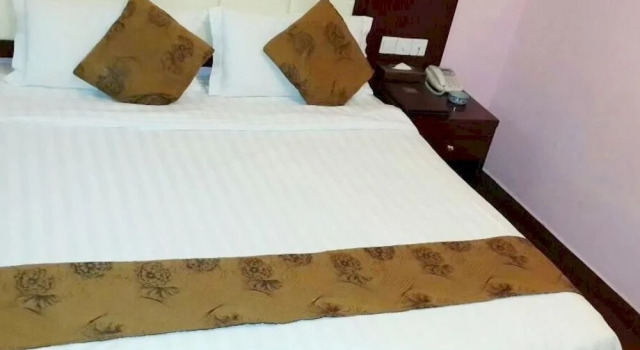 Shenzhen Xianzhihu Hotel, Rezerwuj Hotel Hotele w Shenzhen z parkingiem, Parking