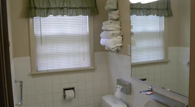 Standard Doppel Zimmer Howard's Motel