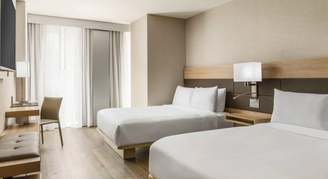 Четырёхместный номер Standard с видом на город AC Hotel by Marriott Washington DC Downtown