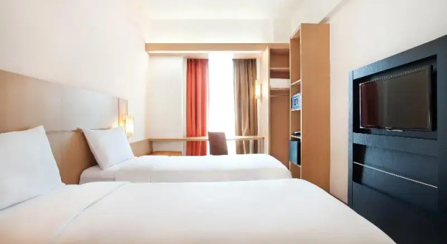 Superior Twin room Ibis Bandung Trans Studio