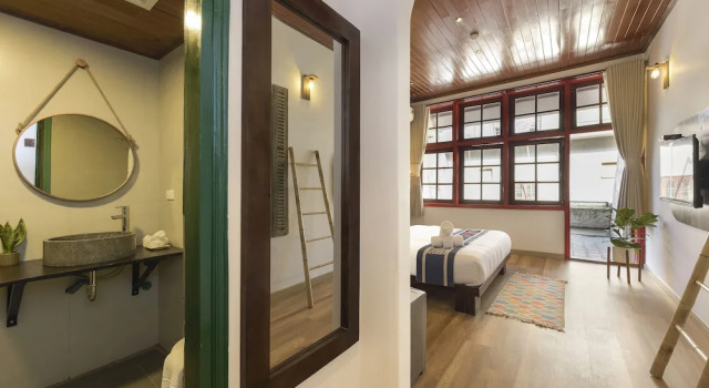 Двухместный люкс Comfort с балконом Maison de Sapa Villa