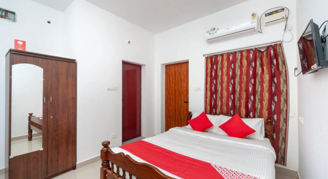 OYO 19663 Greenways Residential Homestay, Забронировать Отель Отели Пурнанкупам с завтраком, Завтраки