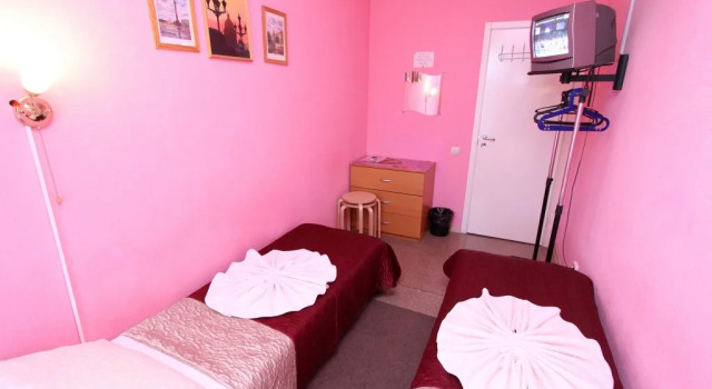 Geralda Ekonom otel' na Pushkinskoy 11, Забронировать Отель Центральный район Санкт-Петербург, рядом с Владимирская