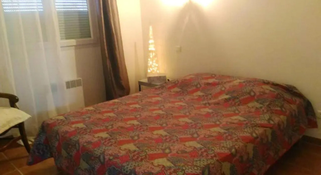 Maison de 2 chambres avec jardin clos a Aigues Mortes, Rezerwuj Hotel Hotele w Camargue z parkingiem, Parking