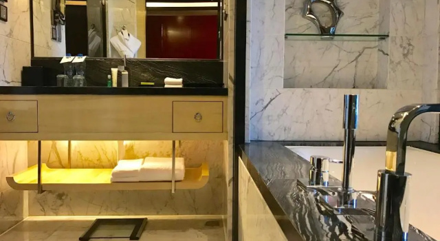 Двухместный клубный номер Standard с видом на город Le Meridien Chongqing Nanan