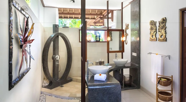 Бунгало с балконом и рядом с пляжем Palm Garden Amed Beach & Spa Resort Bali