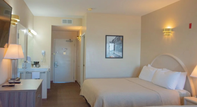 Номер Economy West Bank Inn