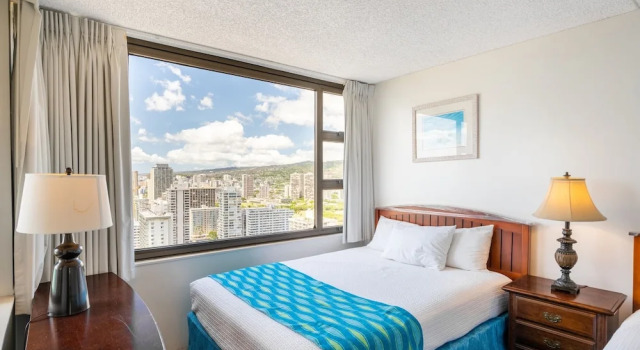 Deluxe 32nd Floor Condo - Gorgeous Ocean Views, Free Wifi & Parking! by Redawning, Prenota Hotel Hotel a Oahu con parcheggio, Parcheggio