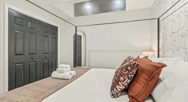 Апартаменты Comfort Charming Historic Gem Heart of Philly 2B