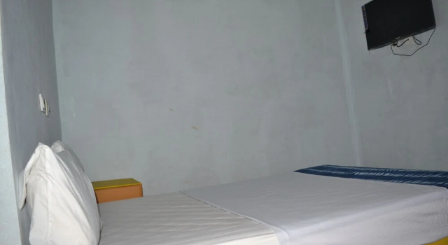 Les Chambres Du Prelat, Boek Hotel Abobo Baoulé 