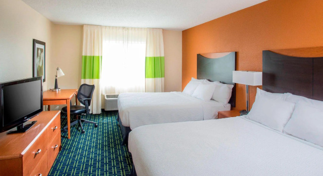 Четырёхместный номер Standard Fairfield Inn Middletown Monroe