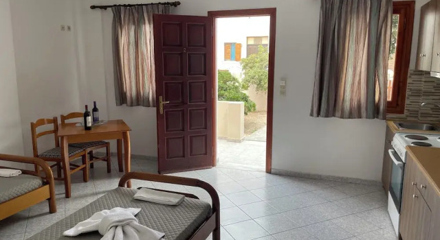 Tarelis Beach Apartments & Studios, Prenota Appartamento Hotel a Paro con piscina, Piscina