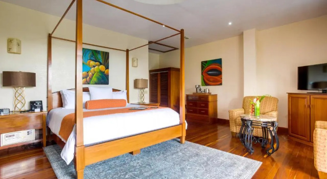 Люкс с видом на канал San Ignacio Resort Hotel