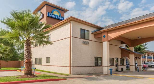 Номер Standard Days Inn by Wyndham Dickinson TX