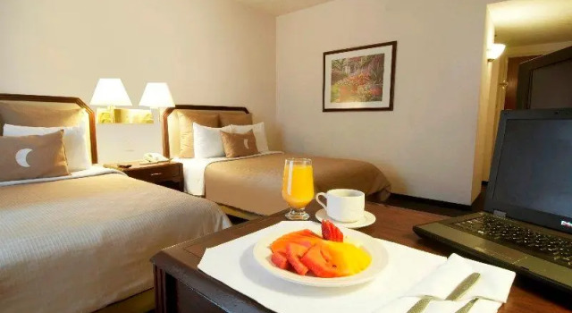 Четырёхместный номер Superior Fiesta Inn Toluca Tollocan