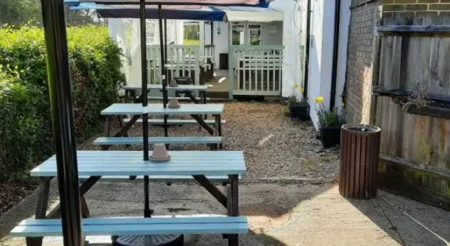 The Roebuck - Travel accommodation, Забронировать Отель Отели Англии с бассейном, Бассейн