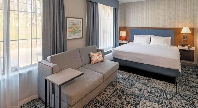 Одноместный люкс Hampton Inn & Suites Huntington Downtown, Ny