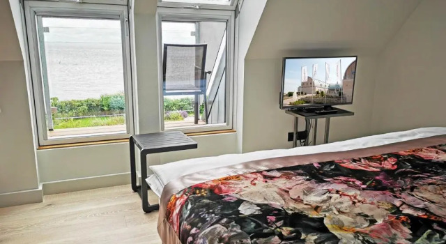 Полулюкс Hotel STRAND am Königshafen