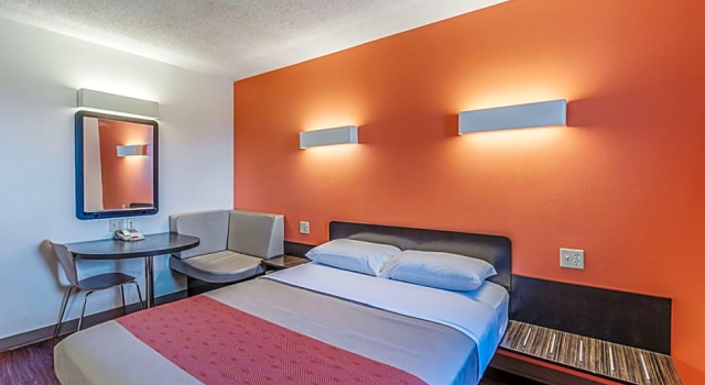 Двухместный люкс Motel 6 Martinsburg, Wv