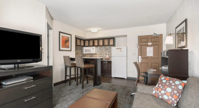 Четырёхместный люкс c 1 комнатой Staybridge Suites Wilmington-Newark by IHG
