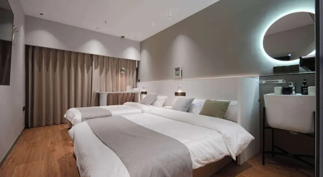 Двухместный семейный номер Standard 画舍 Colorstory Hotel