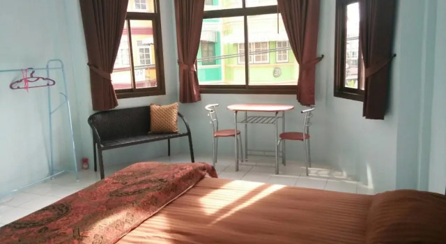 Номер Standard A & P House Charansanitwong
