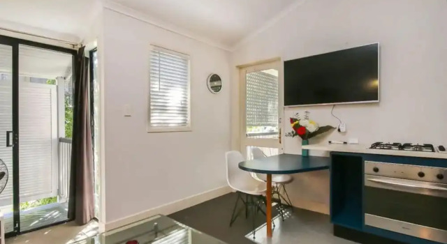Comfortable Studio near New Farm Park