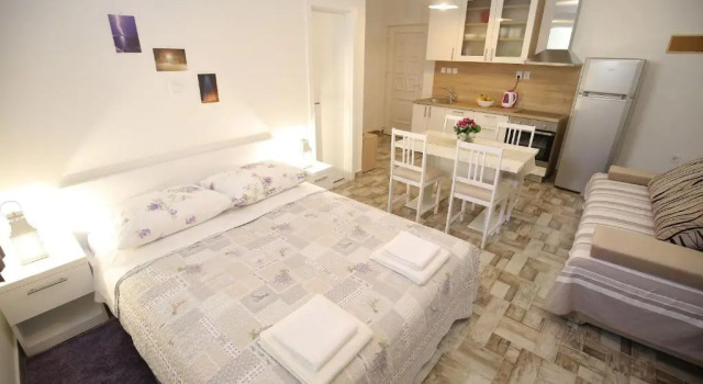 Studio Apartment Laura, Забронировать Апартаменты/квартира Отели Задар с парковкой, рядом с Old Port of Foša, Парковка